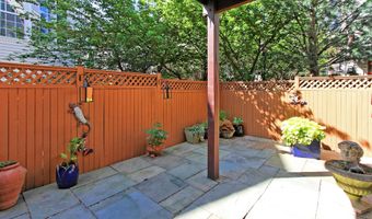 5120 GRIMM Dr, Alexandria, VA 22304