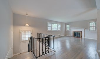 4837 RANDOLPH Dr, Annandale, VA 22003