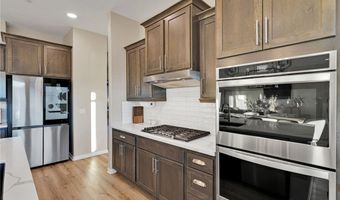 17066 Takipi Rd, Apple Valley, CA 92307