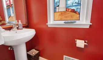 12 Tradewinds Ave, Barnegat, NJ 08005
