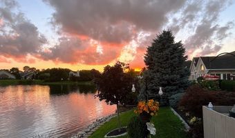 7386 Lake Lakota Pl, Indianapolis, IN 46217