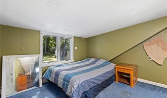 101 Hopkins Ave, Johnston, RI 02919