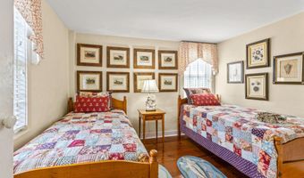 4259 Main St, Barnstable, MA 02630