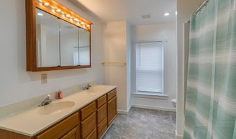 25 E HIGH St, Felton, DE 19943