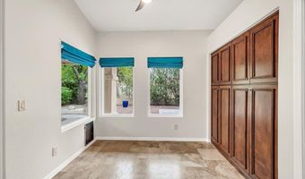724 N ASH Dr, Chandler, AZ 85224