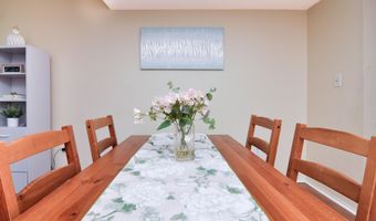 609 Watersedge Dr, Ann Arbor, MI 48105