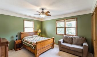 2751 Cleveland Dr, Ames, IA 50010