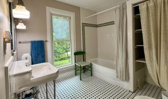 927 Water St, Bennington, VT 05257