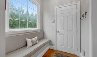 43079 LAGO GALLERIE Ct, Ashburn, VA 20148