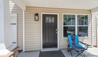2 Chambers Garden Dr, Arden, NC 28704