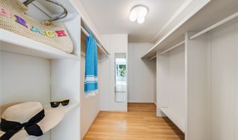 520 Papalani St, Kailua, HI 96734
