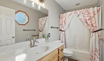 1303 Virginia Ln, Auburn, IN 46706