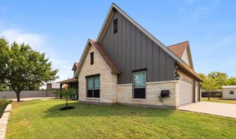 402 N Parkway Dr, Alvarado, TX 76009