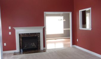 1095 Magnolia Dr, Aberdeen, NC 28315