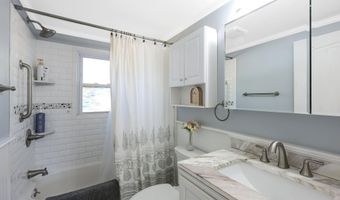 9 Marilyn Rd, Bourne, MA 02532