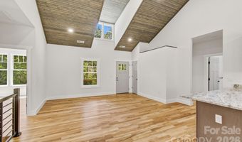 73 Rocking Porch Rd, Asheville, NC 28805