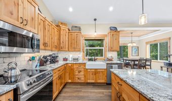 80 Parkland Dr, Blanchard, ID 83804
