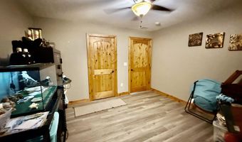 379540 N Shore Dr, Aberdeen, SD 57401