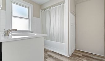 626 E Wilbeth Rd, Akron, OH 44306