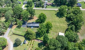 1064 Knollwood Acres Rd, Boiling Springs, SC 29316
