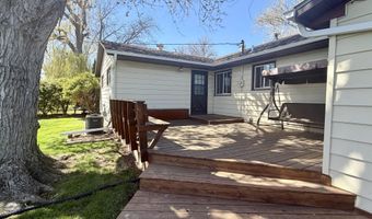 111 Church Dr, Aberdeen, SD 57401