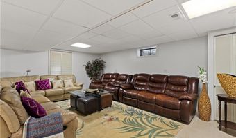 27 Alpine Estates Dr, Cranston, RI 02921