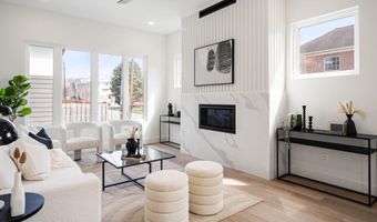 2001 N GEORGE MASON Dr, Arlington, VA 22207