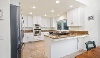6823 Corintia St, Carlsbad, CA 92009