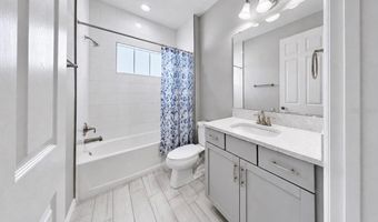 6364 ROADSTEAD Ct, Apollo Beach, FL 33572