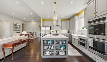 3580 Bella Vista Dr, Ann Arbor, MI 48108