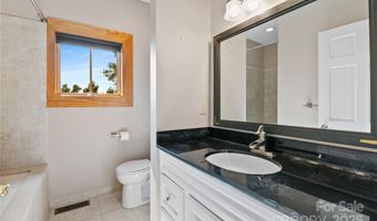 32 Delano Rd, Asheville, NC 28805