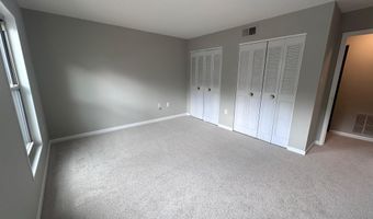 19 CANTERBURY Sq 201, Alexandria, VA 22304