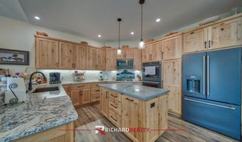 82 Big Creek Dr, Cody, WY 82414