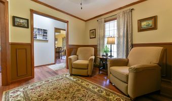 625 McKay Rd, Amsterdam, NY 12010