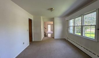 4 Noonan Ln, Albany, NY 12209