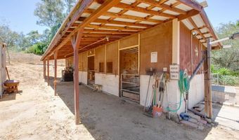 2605 Kauana Loa Dr, Escondido, CA 92029