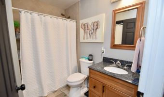 15 Cross St, Andover, NJ 07801