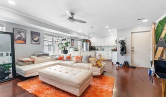 3201 8TH St SE 10, Washington, DC 20032