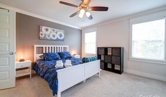 1421 Lyon Ct, Charlotte, NC 28205
