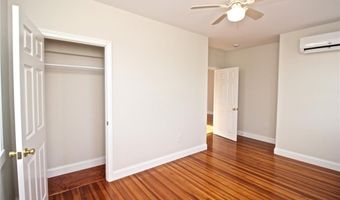 668 Thames St 2, Newport, RI 02840