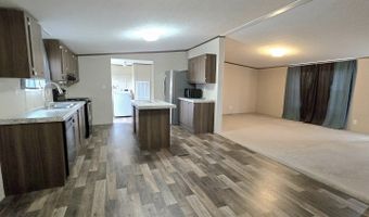 166 County Road 324, Adkins, TX 78101