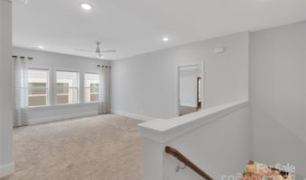 5052 Lesleewood Ct, Charlotte, NC 28226