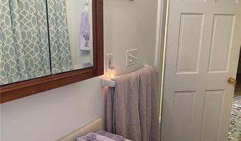 46 Chastellux Ave, Newport, RI 02840