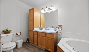118 Ambleside Way, Amherst, OH 44001