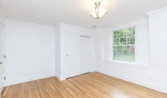 247 Hale St 2, Beverly, MA 01915
