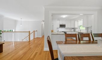 3 Bayberry Dr, Brookfield, CT 06804