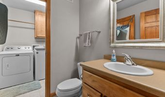 993 S CROCUS Ln, Appleton, WI 54914