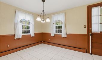 2 High Ridge Dr, Cumberland, RI 02864