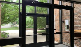 6302 Mineral Point Rd 303, Madison, WI 53705