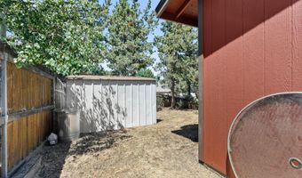 2320 NE Wells Acres Rd, Bend, OR 97701